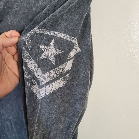 Affliction Men's Long Sleeve Shirt Graphite Grunge Distressed Cross Wings Medium - Picture 6 of 8